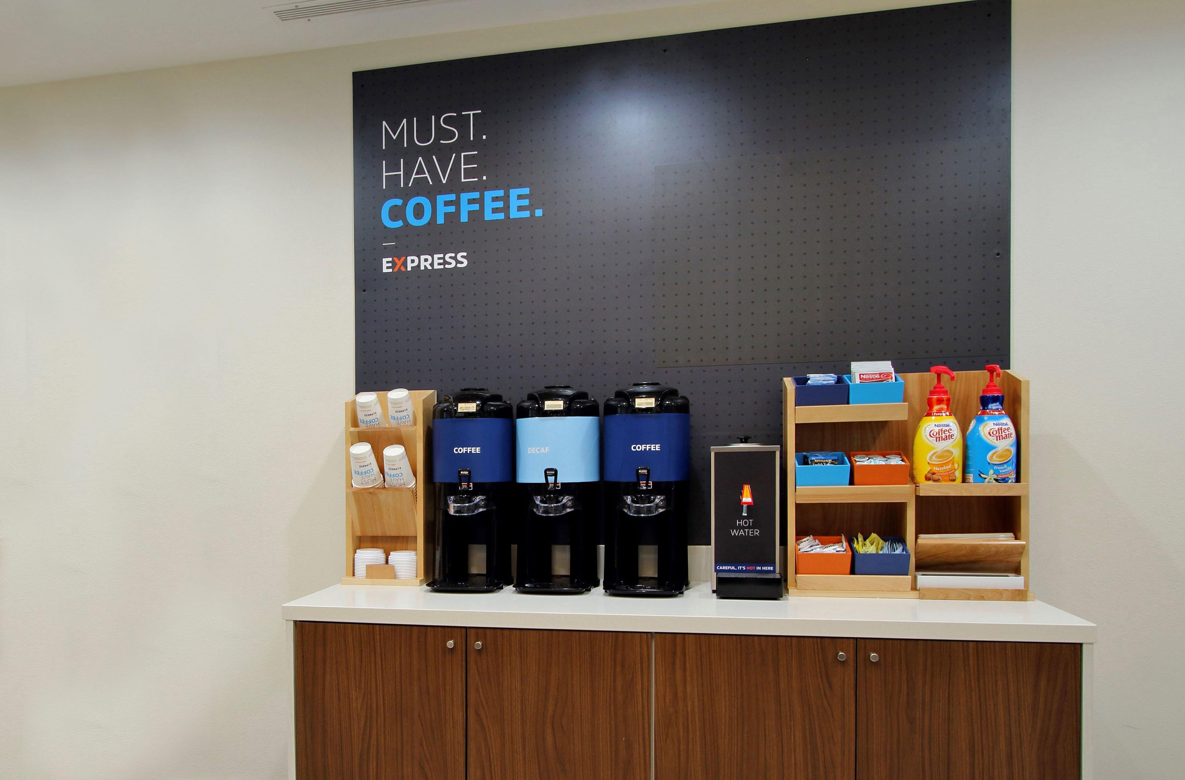 Holiday Inn Express Hotel & Suites Belmont By Ihg Екстериор снимка