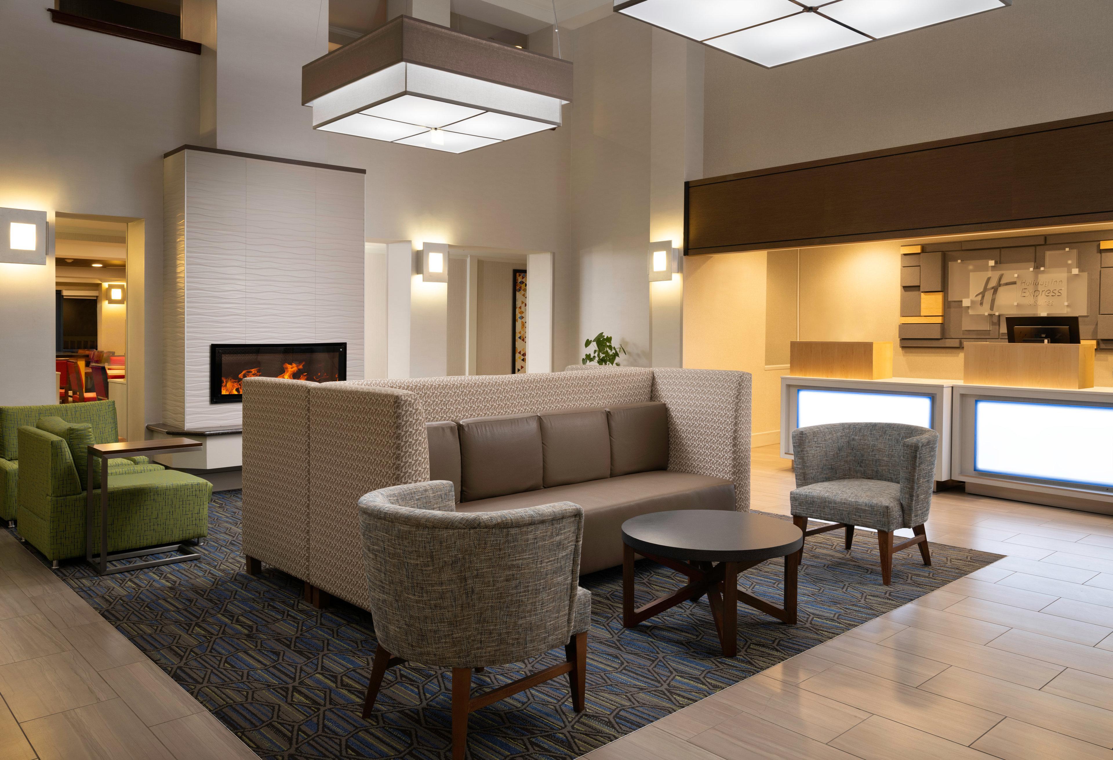Holiday Inn Express Hotel & Suites Belmont By Ihg Екстериор снимка